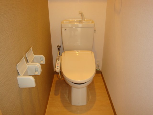 トイレ　シャワー付トイレ