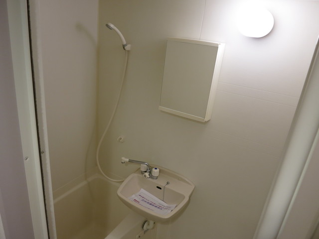 バス・シャワールーム　参考写真（同建物別部屋のものです）