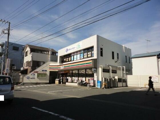 コンビニ　セブンイレブン藤沢辻堂熊の森店（コンビニ）まで306m