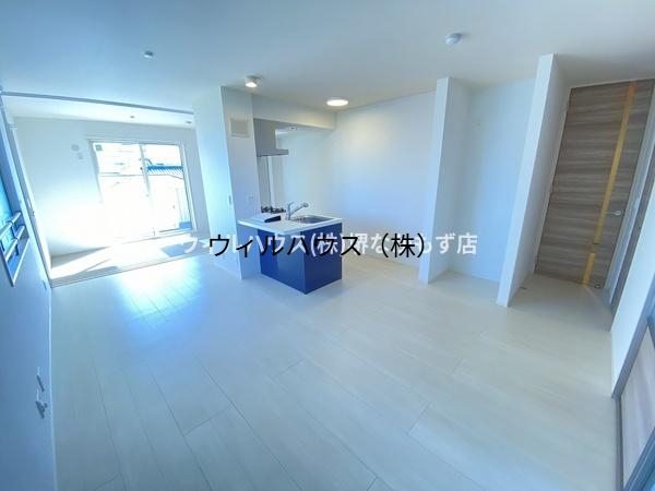 居室・リビング　人気のカウンターキッチン！