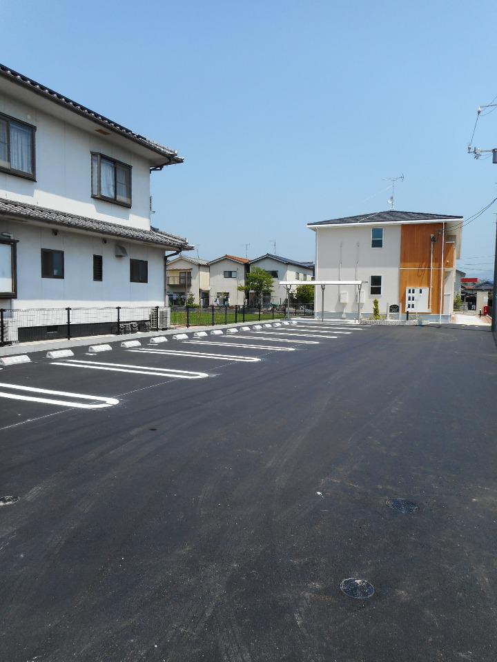 駐車場　駐車場