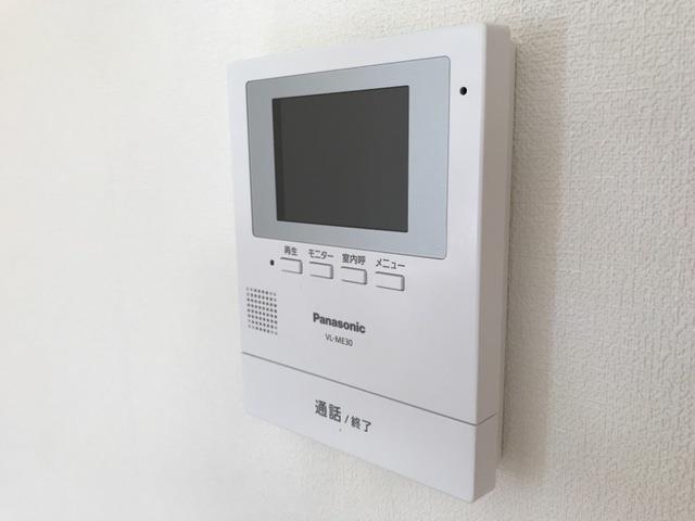 セキュリティ　来客時にお部屋から確認できるモニター付きドアホン♪