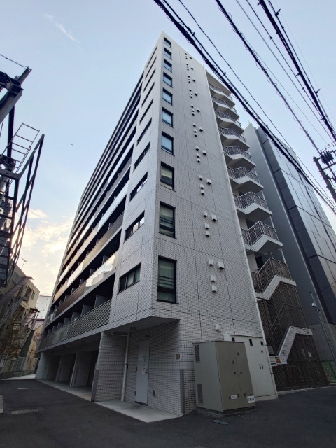 建物外観　オートロック完備