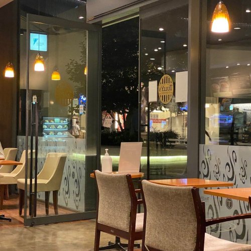 飲食店　タリーズコーヒー 新宿イーストサイドスクエア店（飲食店）まで371m
