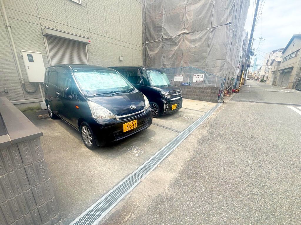 駐車場　駐車場