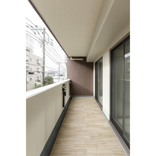 バルコニー　■バルコニー＆眺望■南西向き