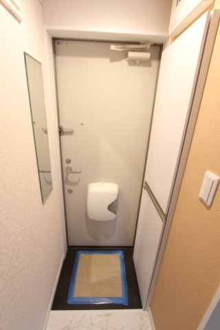 玄関　同タイプ参考写真です。