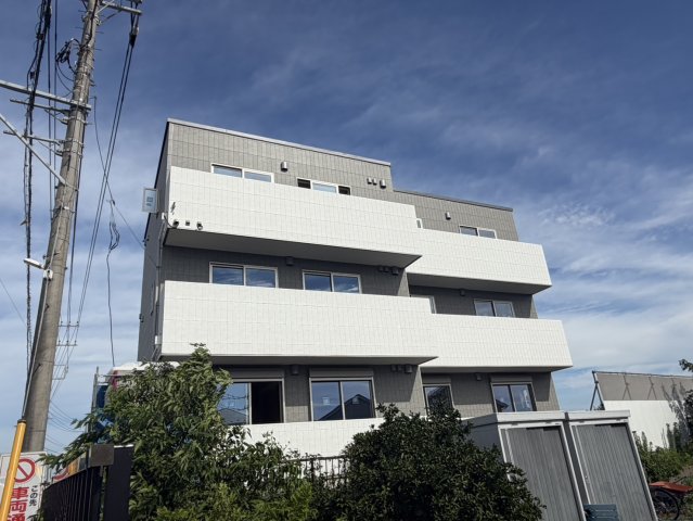 建物外観　オートロック・防犯カメラ付きで安心★