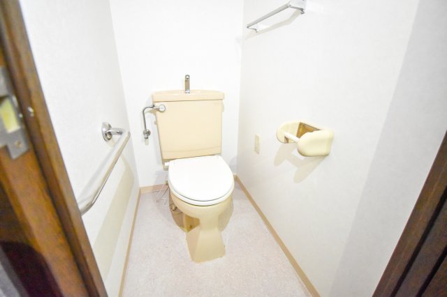 トイレ　清潔感があるトイレです。入るとホッとする、そんな空間。