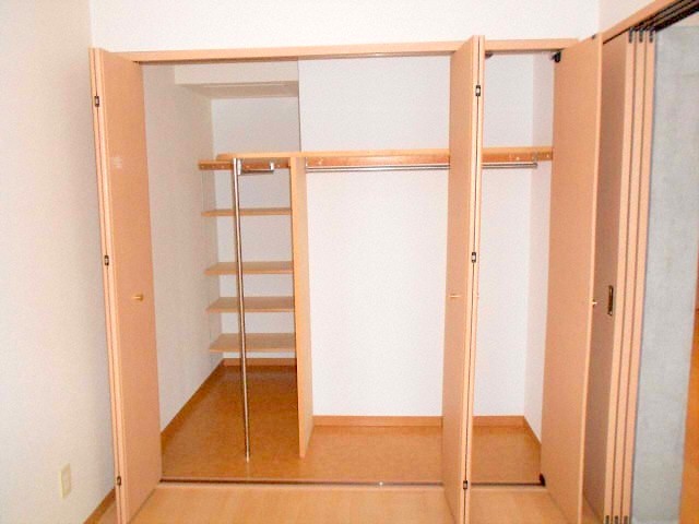 収納　各部屋にクローゼット付きです♪