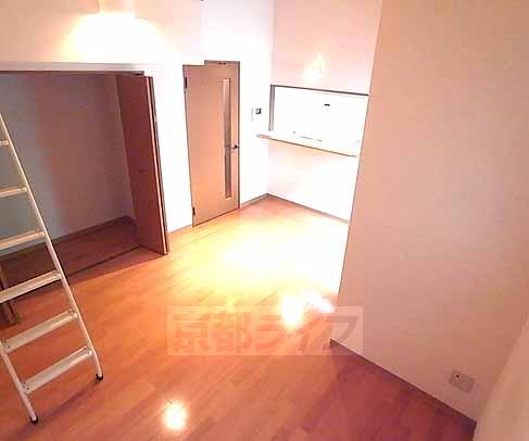 居室・リビング　ロフト付きのお部屋です