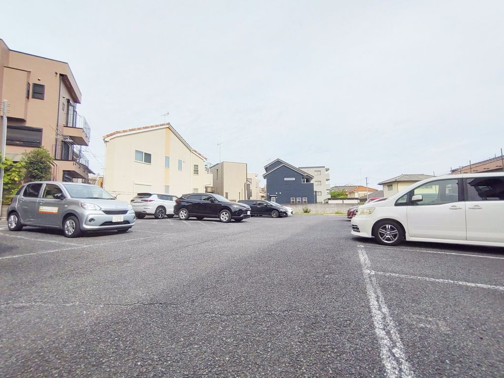 駐車場　駐車場