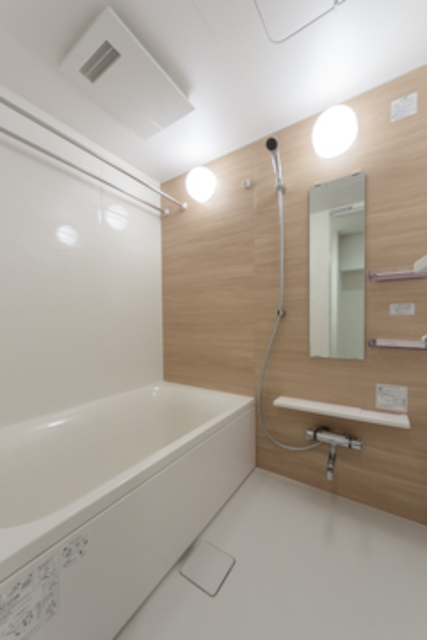 バス・シャワールーム　※写真は同タイプ住戸です。