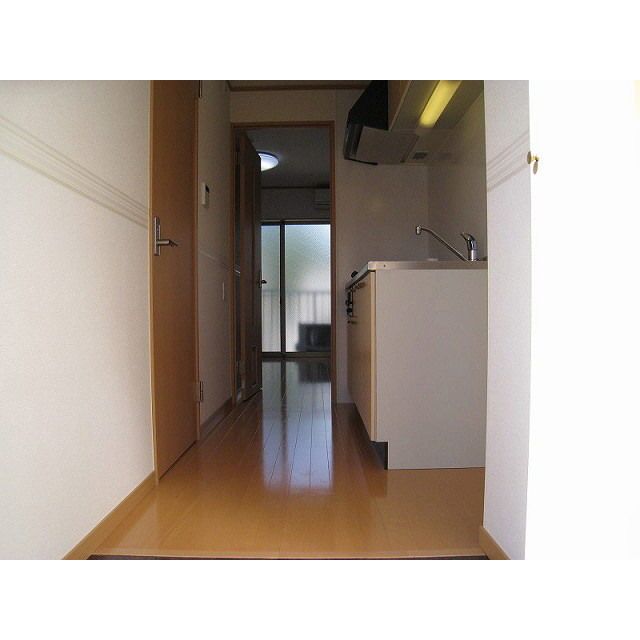 玄関　※別部屋参照写真