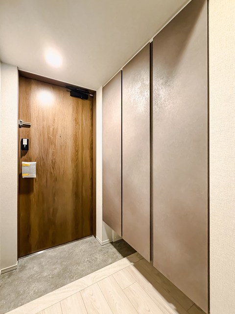 玄関　※写真は同タイプ住戸です。