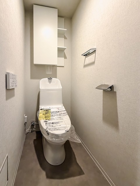 トイレ　※写真は同タイプ住戸です。