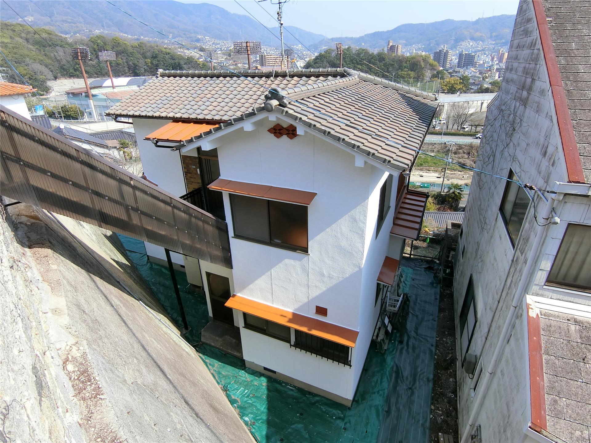 建物外観　1981年築　山手1丁目19番戸建