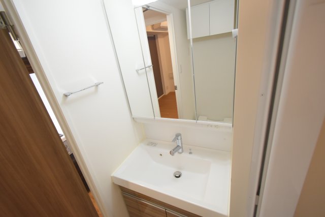 洗面設備　別部屋参考写真、現況優先になります。