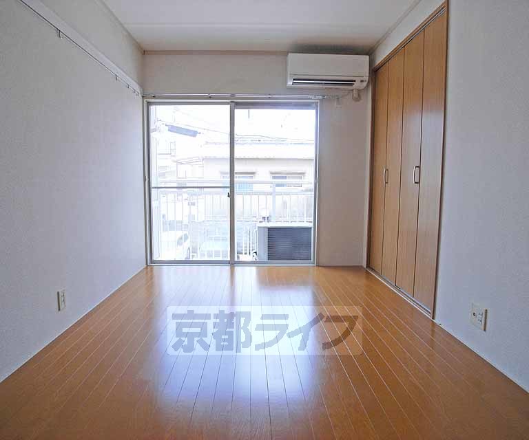 居室・リビング　広いお部屋です。