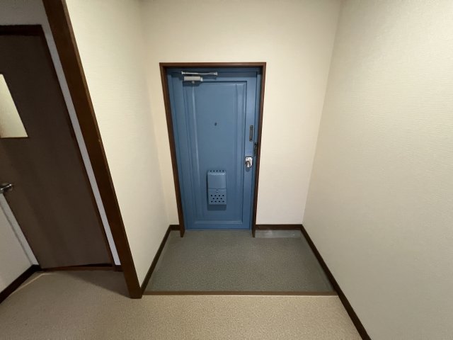 入江ビルの玄関写真