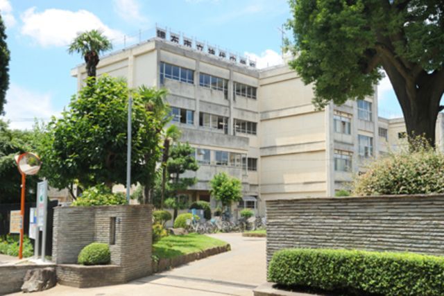 中学校　調布市立神代中学校（中学校）まで3060m