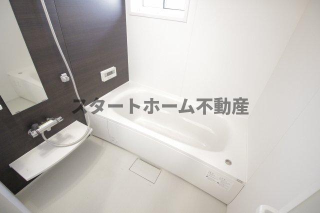 バス・シャワールーム　ゆったり過ごせるお風呂です