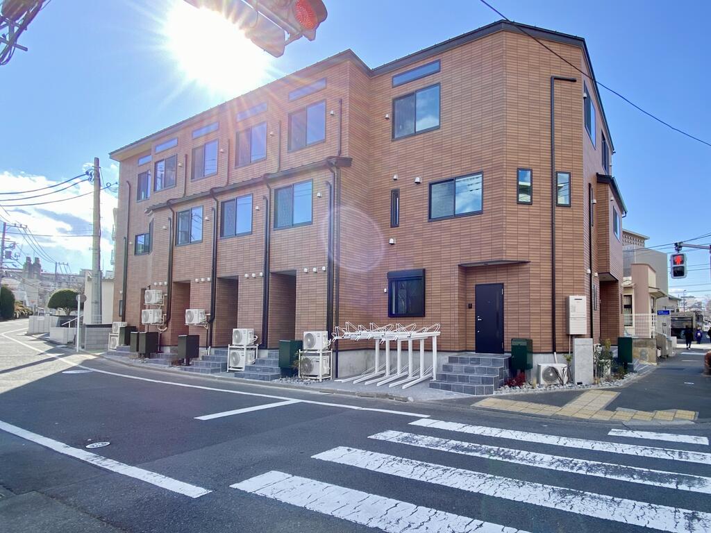 建物外観　3LDKメゾネット♪