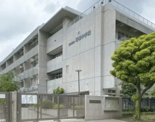 中学校　墨田区立桜堤中学校（中学校）まで612m