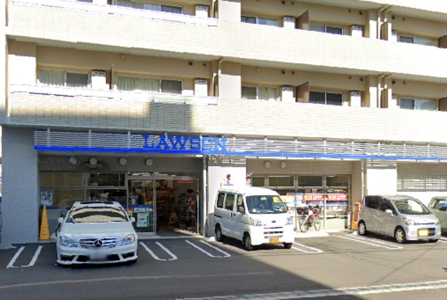コンビニ　ローソン城東蒲生二丁目店（コンビニ）まで494m