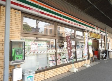コンビニ　セブンイレブン 横須賀上町店（コンビニ）まで1641m