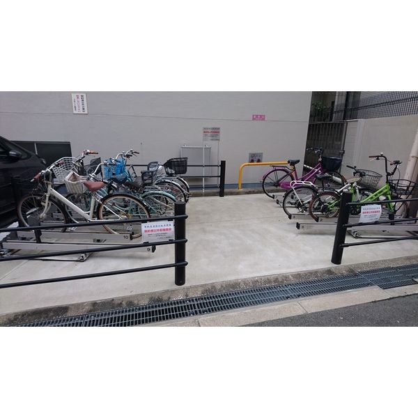 駐車場　駐輪場