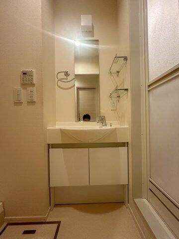 洗面設備　別タイプのお部屋の写真です