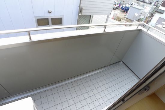 バルコニー　シャーメゾン　並木