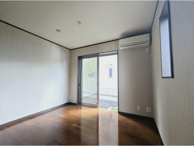 居室・リビング　開放感のあるゆったりとしたお部屋です♪