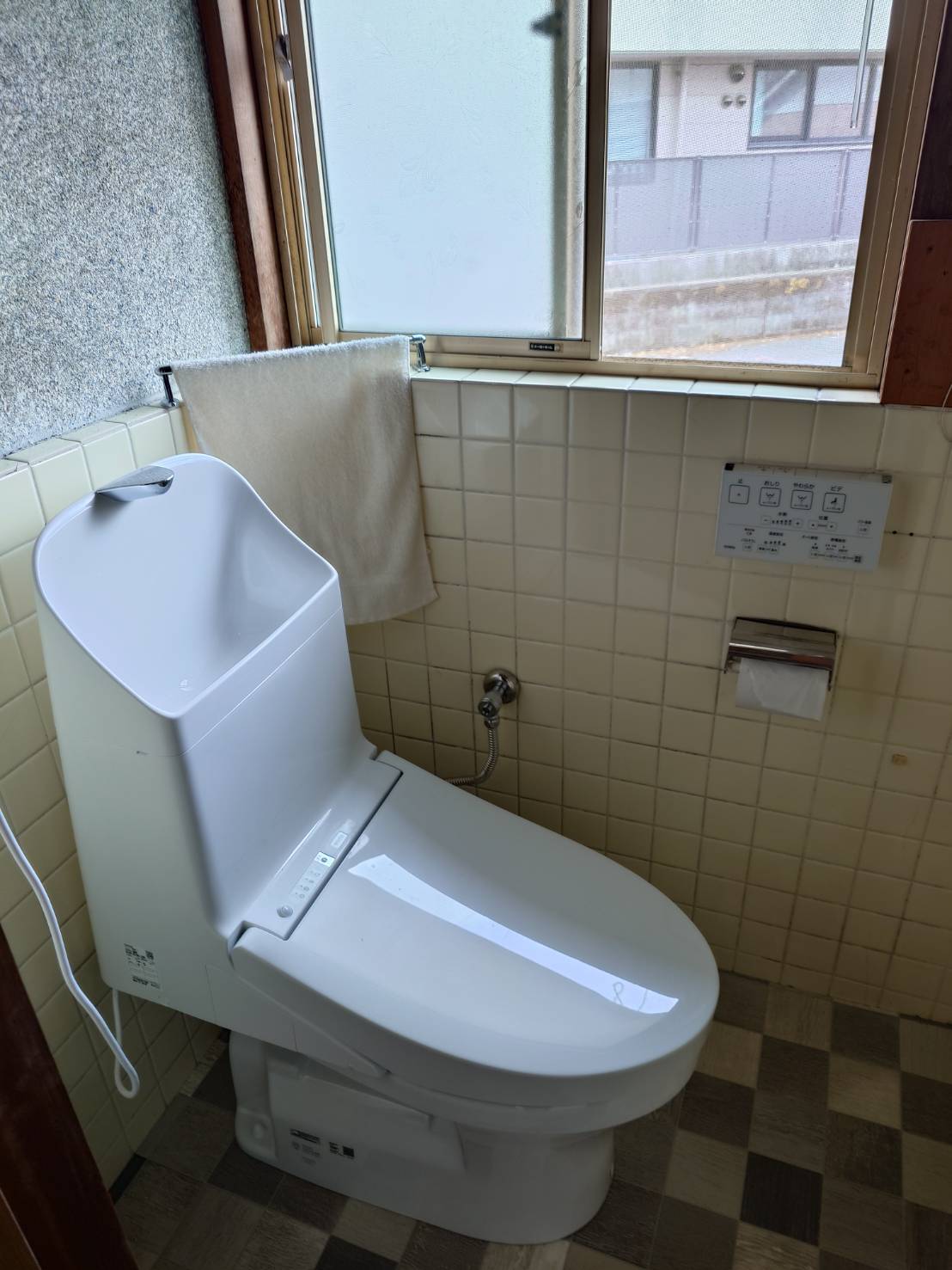 トイレ　トイレは前回新しく入れております。