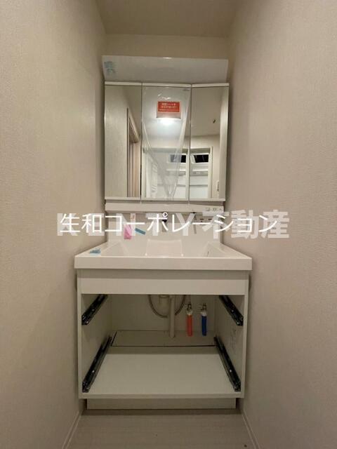 洗面設備　広い洗面スペース