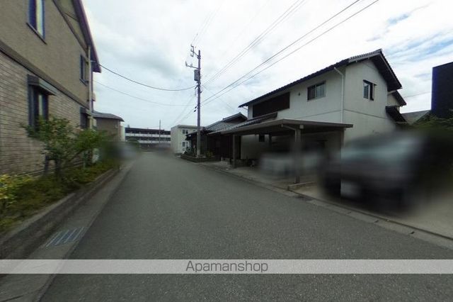 その他　前面道路（その他）まで0m