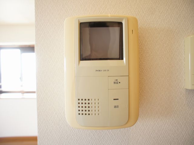 その他設備　訪問者の確認ができるTVドアホン付きです♪