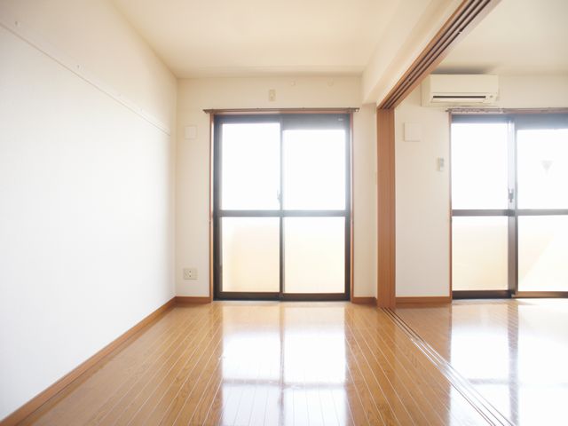 その他部屋・スペース　充実収納付きでお部屋はスッキリ♪