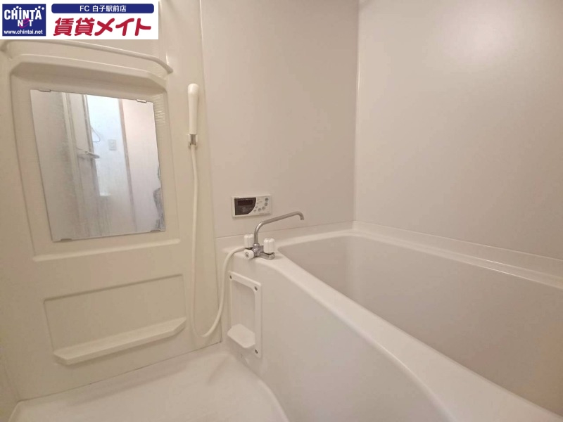 バス・シャワールーム　同型参考写真