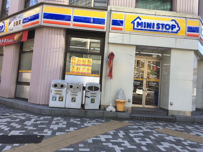 コンビニ　ミニストップ 神田錦町1丁目店（コンビニ）まで257m