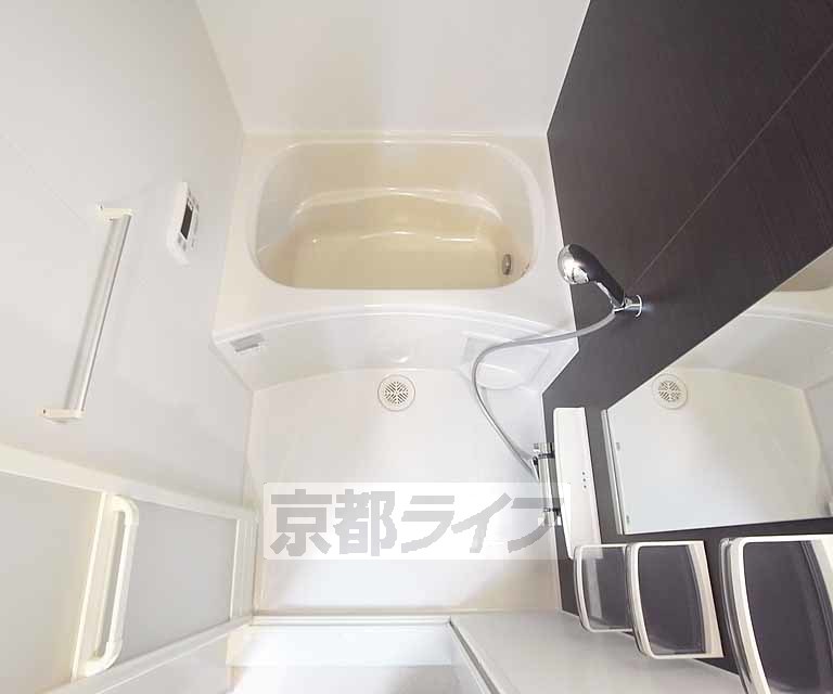 バス・シャワールーム　きれいなお風呂です。