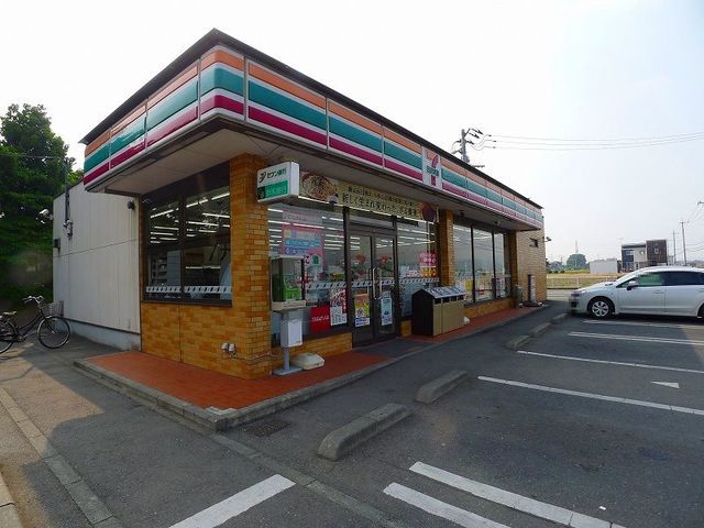 コンビニ　セブンイレブン 新野町店（コンビニ）まで2300m