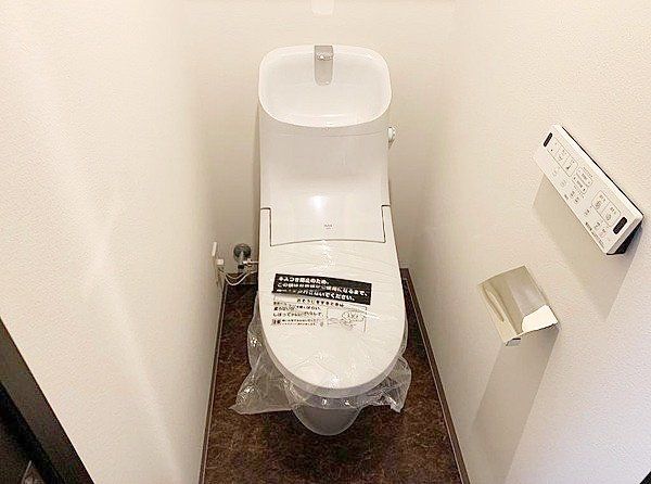 トイレ　※同タイプの別のお部屋です。