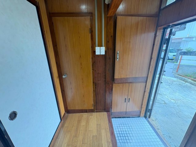 玄関　那覇市繁多川戸建★那覇市繁多川エリア