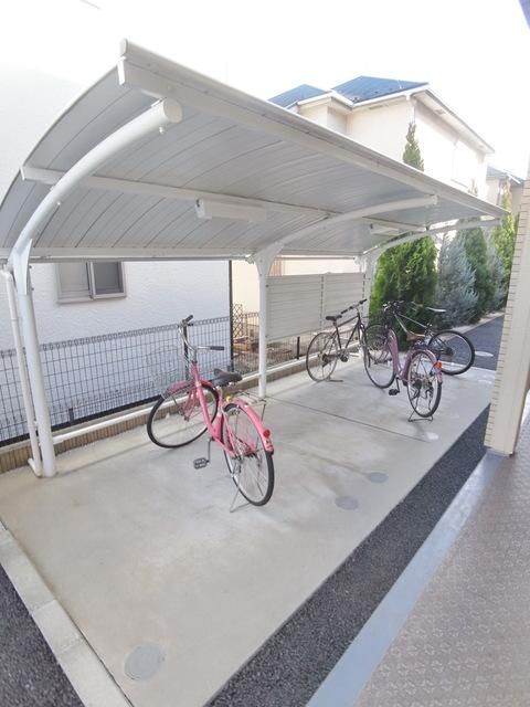その他共有部分　♪屋根付き駐輪場♪