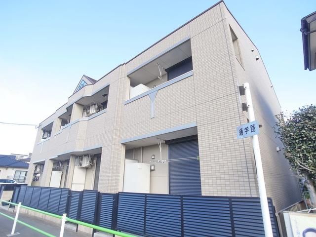 建物外観　タイル張りのオシャレな外観