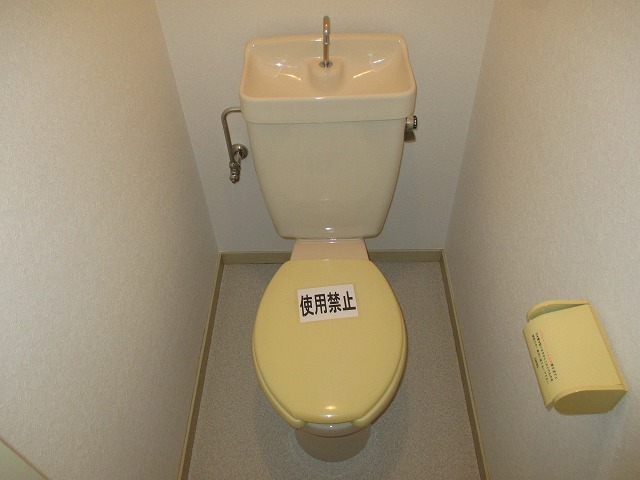 トイレ　清潔感のあるトイレです