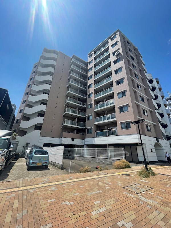 建物外観　外観は落ち着いています