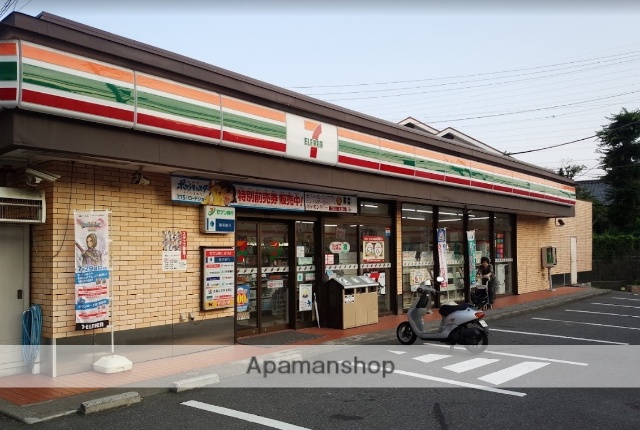 コンビニ　セブン－イレブン南戸塚店（コンビニ）まで734m